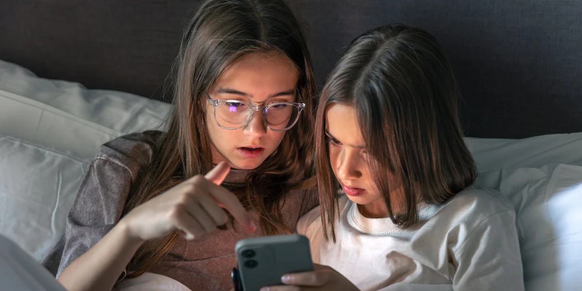 teenage problems with parents, teen mental health, teenage counseling, teen screen time, social media impact on teens, teenage behavior issues, parent teen conflict, teenage emotional health, teen therapy support, family communication issues